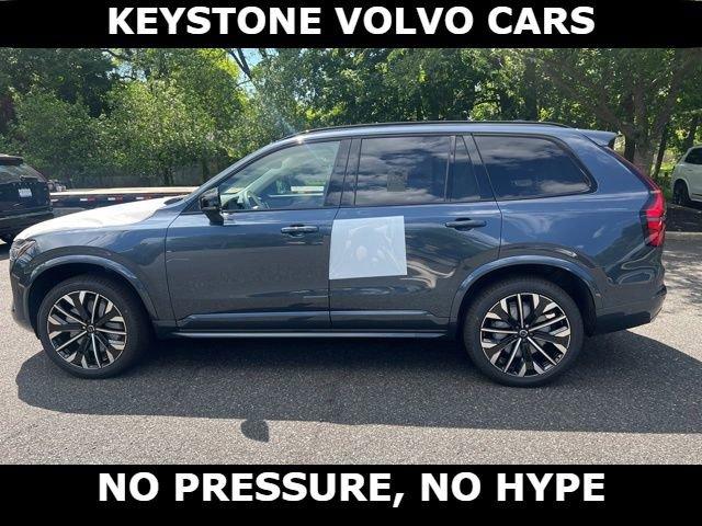 2026 Volvo XC90 B6 ULTRA DARK THEME 7-SEATER — миниатюра 11