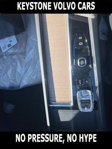 2026 Volvo XC60 B5 PLUS thumbnail 22
