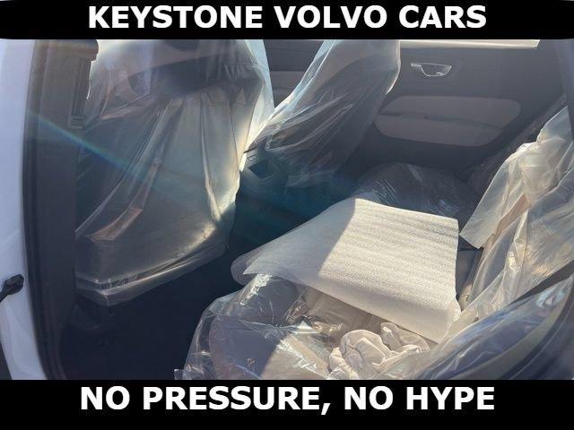 2026 Volvo XC60 B5 PLUS thumbnail 21