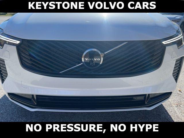 2026 Volvo XC90 B6 ULTRA DARK THEME 7-SEATER — фото 3