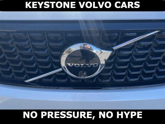 2026 Volvo XC40 B5 PLUS — фото 5