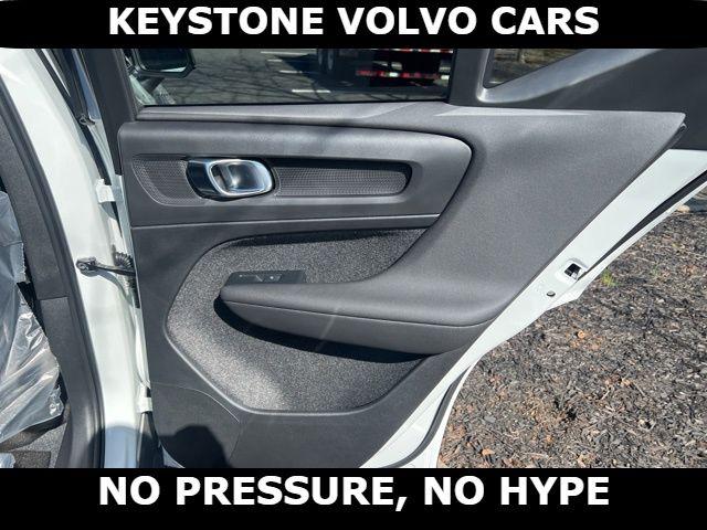 صورة مصغرة 17 لـ 2026 Volvo XC40 B5 PLUS