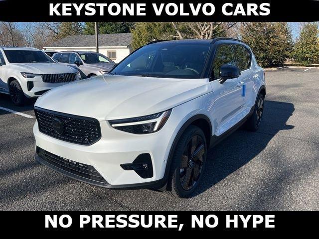 New 2026 Volvo XC40 B5 Ultra Black Edition