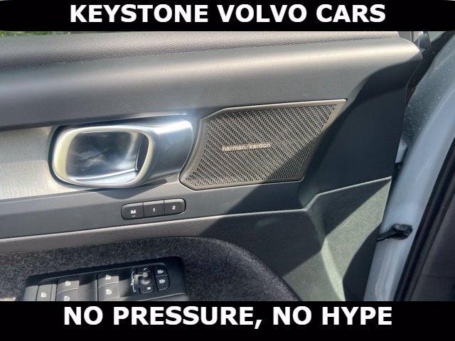 2026 Volvo XC40 B5 PLUS — миниатюра 16