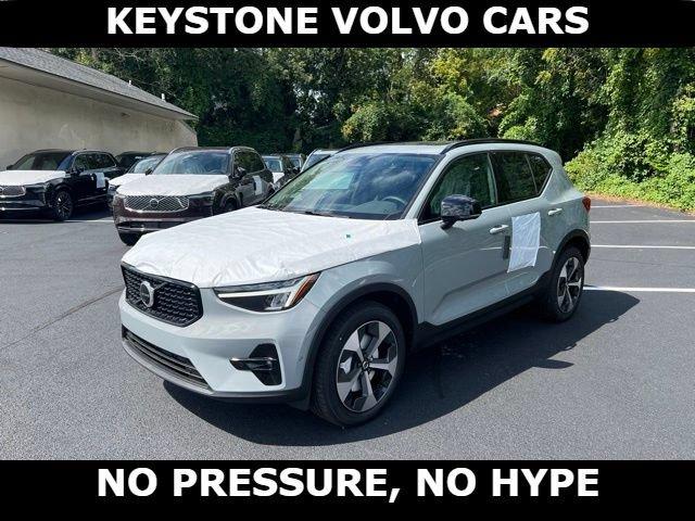 New 2026 Volvo XC40 B5 Plus