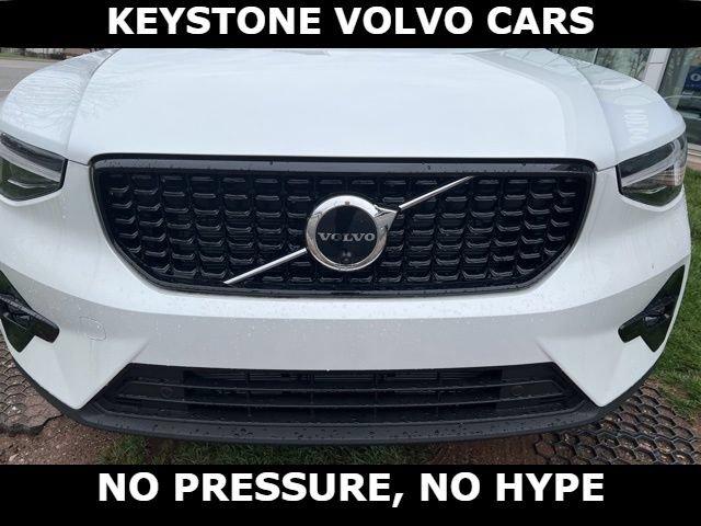 2026 Volvo XC40 B5 PLUS — фото 3