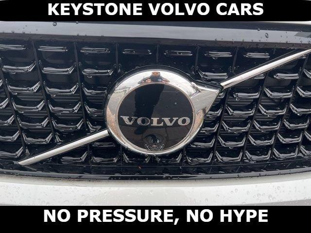 2026 Volvo XC40 B5 PLUS — фото 5
