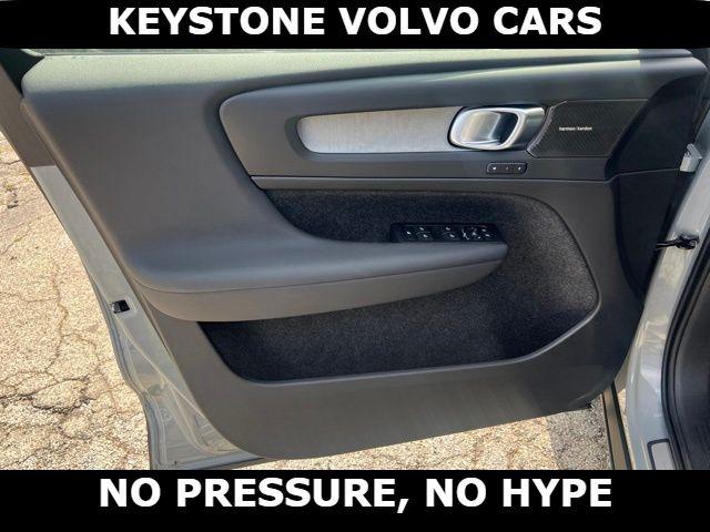 صورة مصغرة 12 لـ 2026 Volvo XC40 B5 PLUS