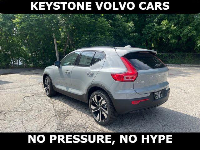 صورة 10 لـ 2026 Volvo XC40 B5 PLUS