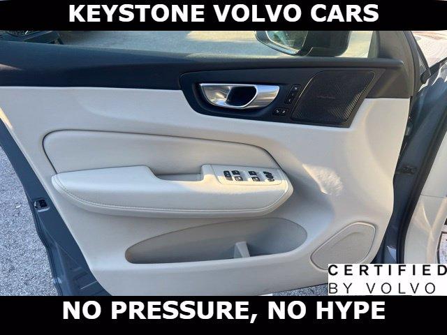 صورة مصغرة 16 لـ 2024 Volvo XC60 B5 PLUS DARK THEME
