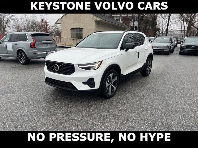 New 2026 Volvo XC40 B5 Core