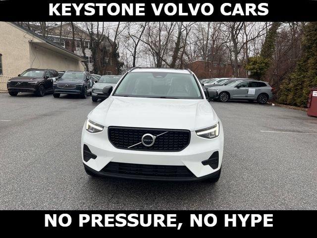2026 Volvo XC40 B5 CORE 照片 2