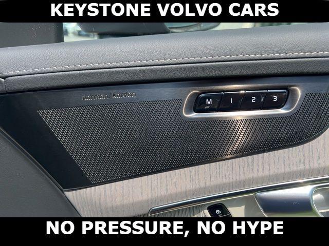 2026 Volvo XC90 B6 ULTRA DARK THEME 7-SEATER — фото 15