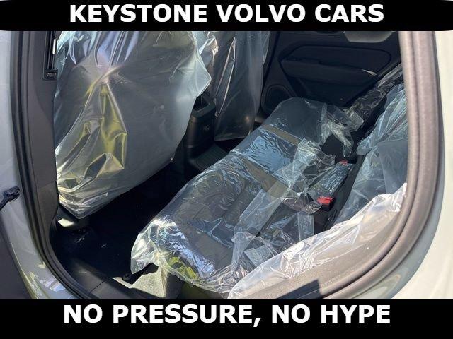 2026 Volvo XC60 PLUG-IN HYBRID T8 PLUS — миниатюра 16