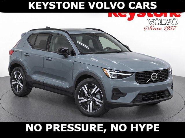 New 2026 Volvo XC40 B5 Core