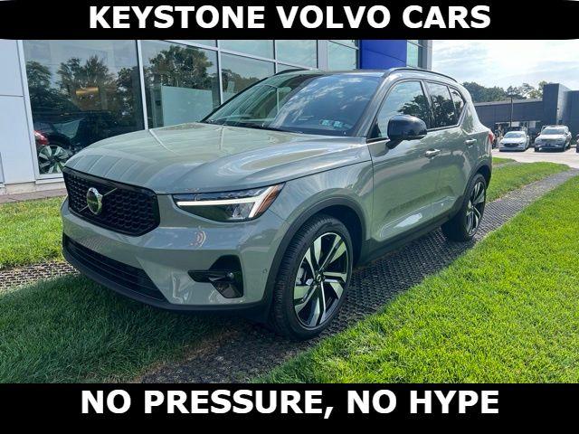 New 2026 Volvo XC40 B5 Ultra