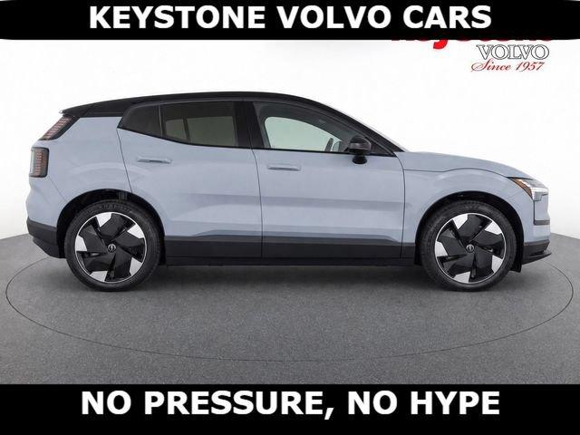 صورة 10 لـ 2026 Volvo EX30 TWIN MOTOR PLUS