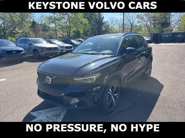 New 2026 Volvo XC40 B5 Core