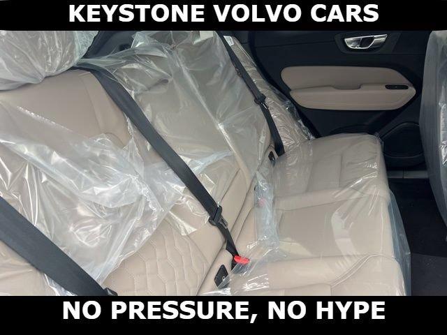 2026 Volvo XC60 B5 PLUS thumbnail 16