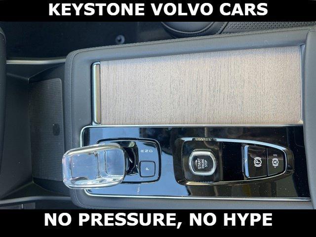 2026 Volvo XC90 B6 PLUS 7-SEATER thumbnail 26