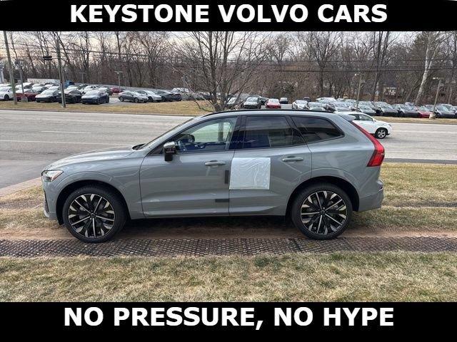 2026 Volvo XC60 B5 ULTRA photo 2