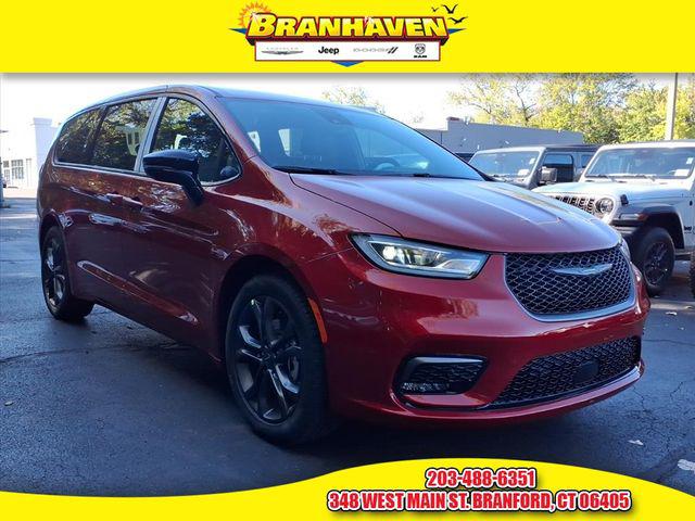 New 2026 Chrysler Pacifica L