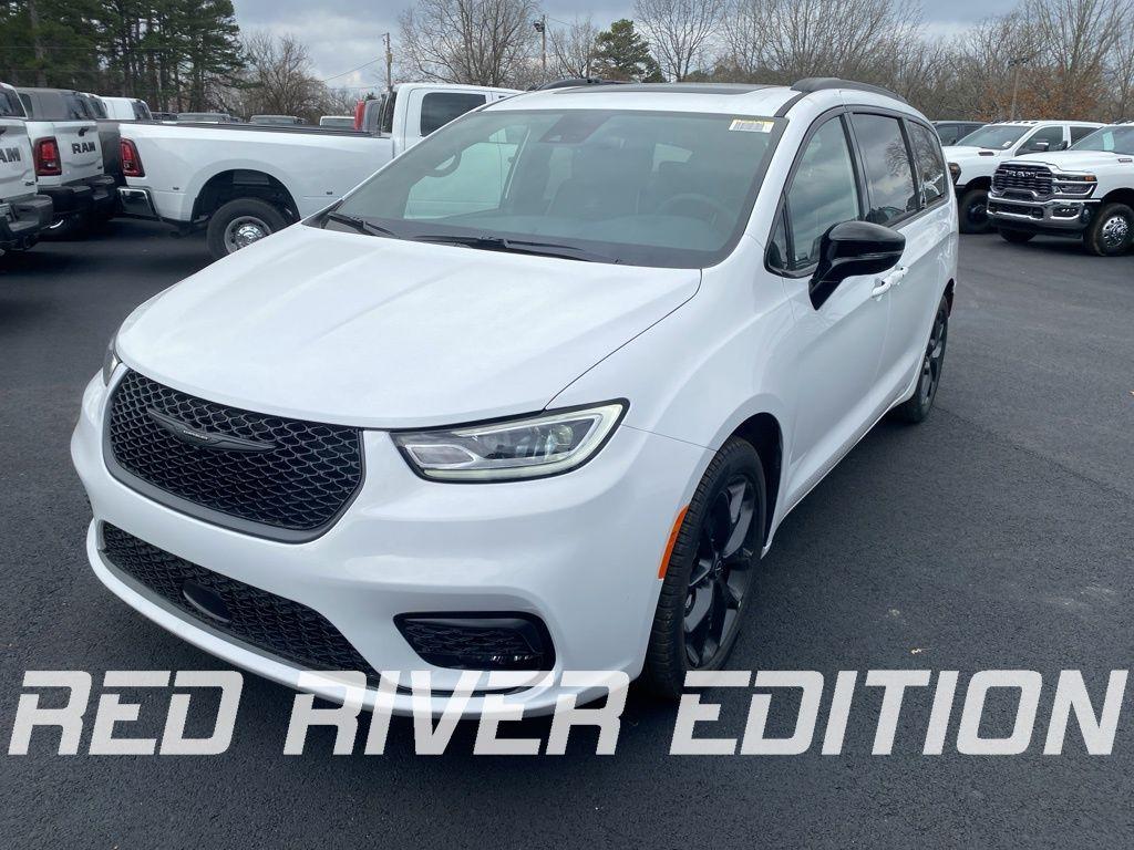 New 2026 Chrysler Pacifica Limited