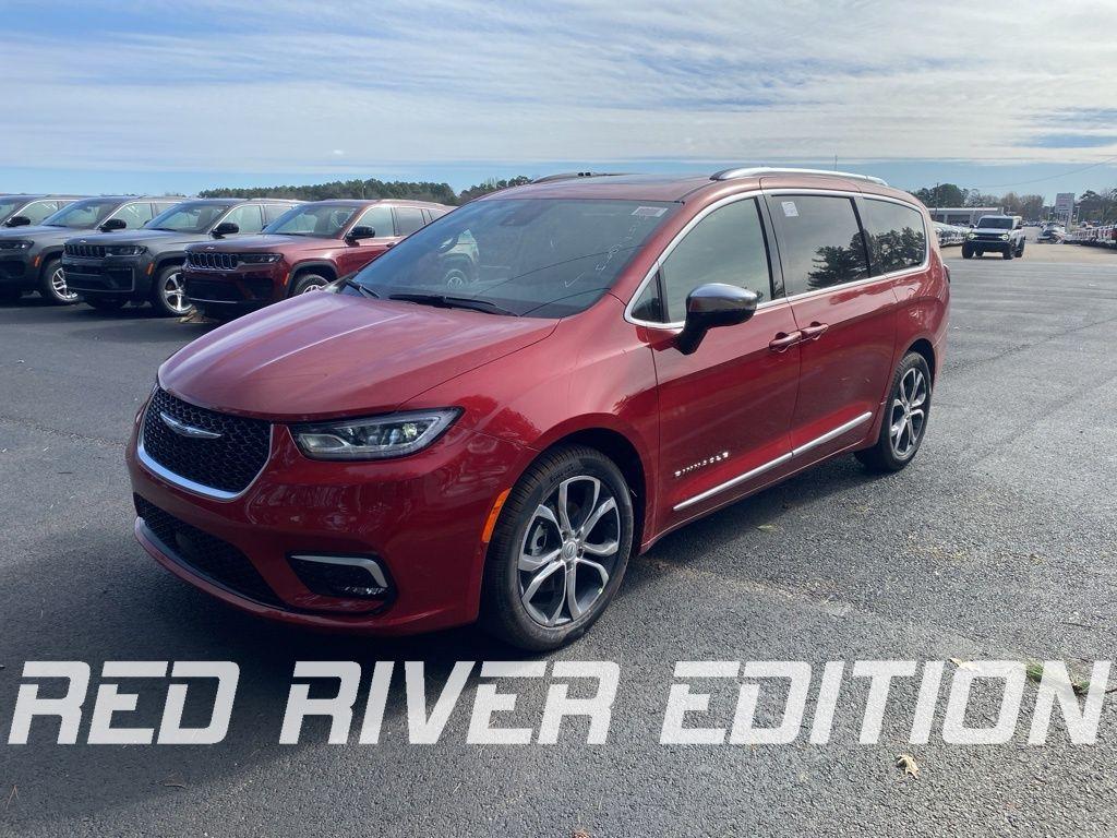 New 2026 Chrysler Pacifica Pinnacle