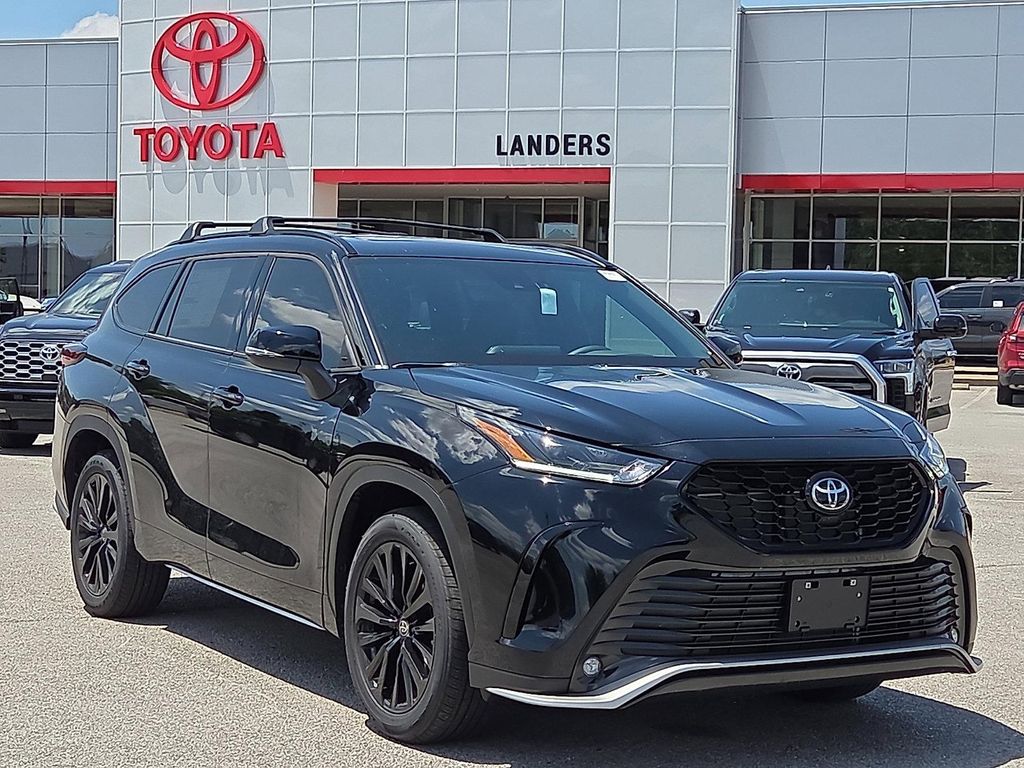 New 2026 Toyota Highlander XSE
