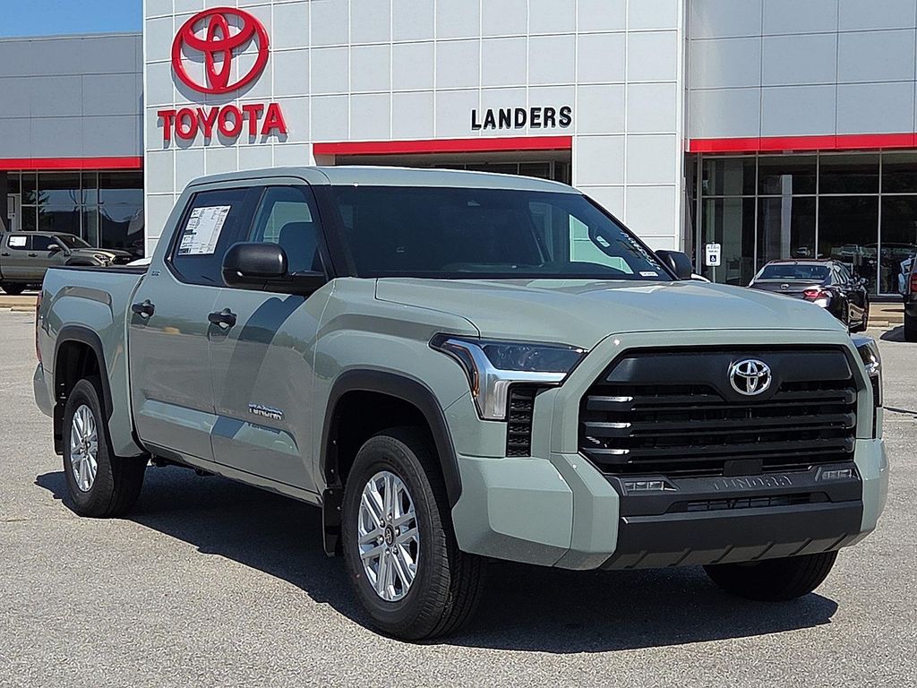 New 2026 Toyota Tundra SR5