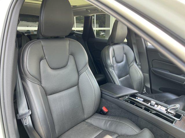 صورة مصغرة 32 لـ 2023 Volvo XC60 B5 ULTIMATE BRIGHT THEME