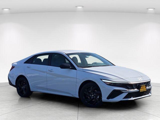 New 2026 Hyundai ELANTRA SEL Sport