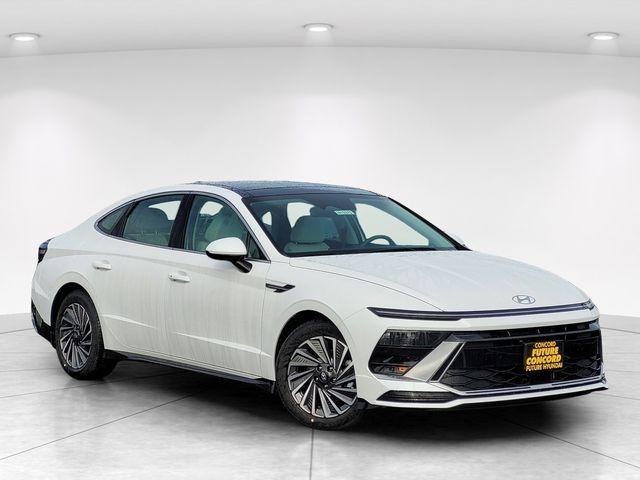 New 2026 Hyundai SONATA Hybrid SEL