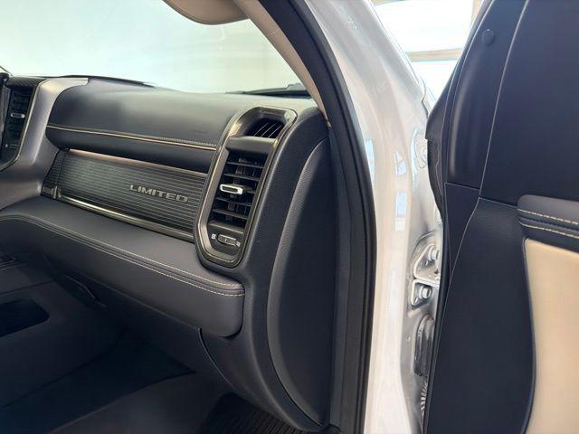2021 RAM 1500 LIMITED — миниатюра 40