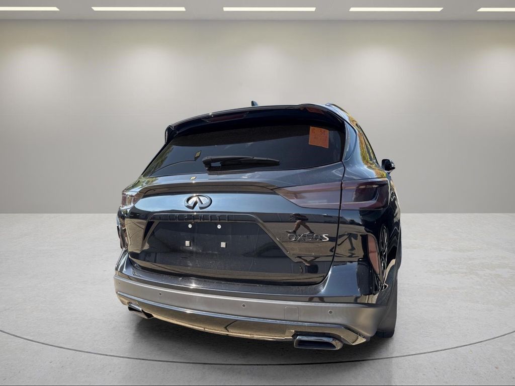 صورة 12 لـ 2024 Infiniti QX50 SPORT