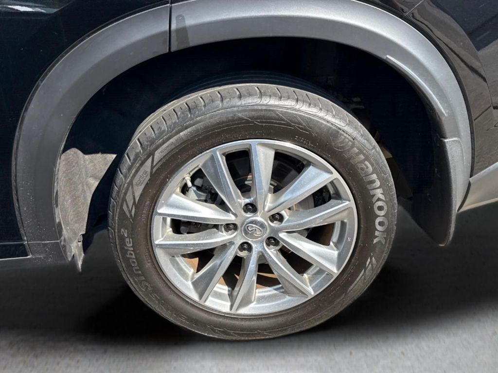 صورة 7 لـ 2024 Infiniti QX50 SPORT