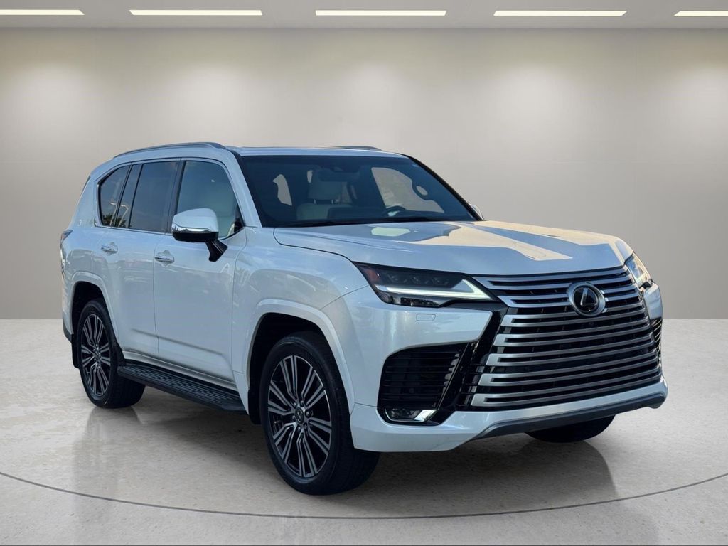 صورة 7 لـ 2023 Lexus LX 600 LUXURY