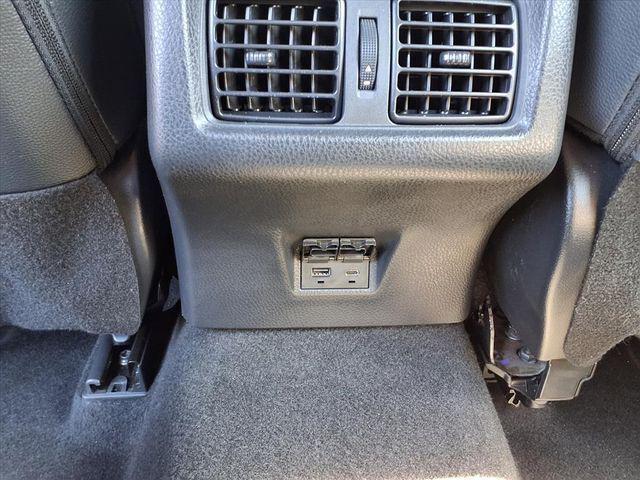 TOYOTA CAMRY - 8