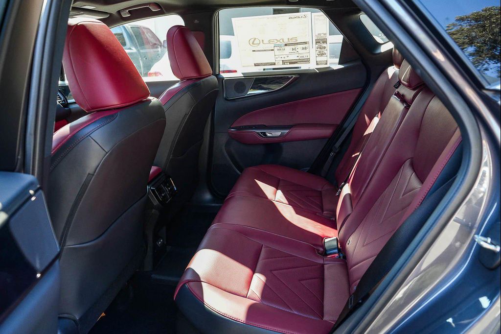 صورة مصغرة 18 لـ 2026 Lexus NX 450H+ PREMIUM