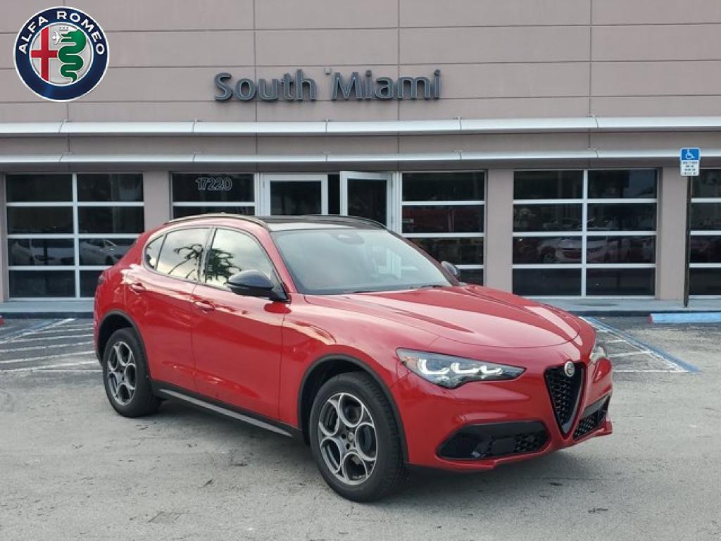 New 2025 Alfa Romeo Stelvio Base