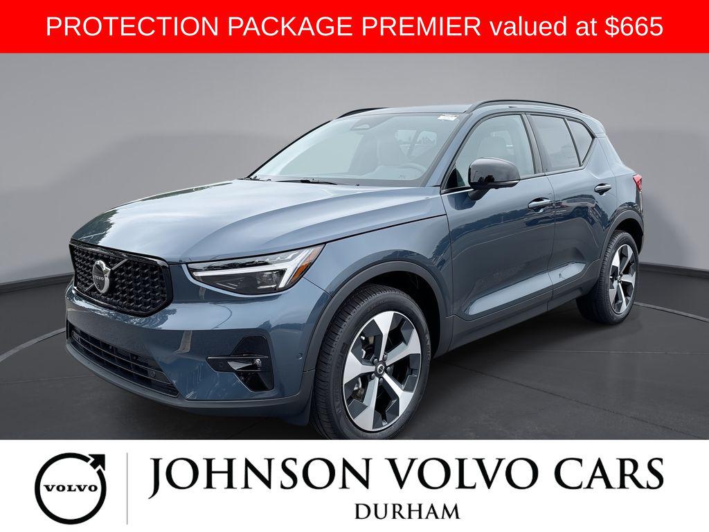 New 2026 Volvo XC40 Plus, B5 AWD Gas (mild hybrid), Dark
