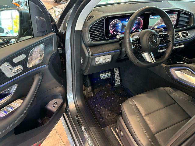 MERCEDES-BENZ GLS - 10