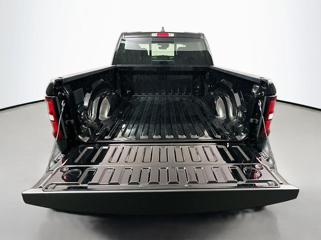 2026 RAM 1500 EXPRESS 缩略图 25