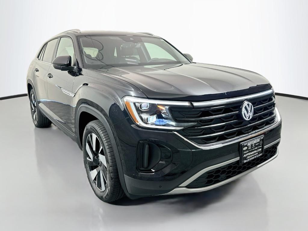 New 2026 Volkswagen Atlas Cross Sport 2.0T SE W/TECHNOLOGY