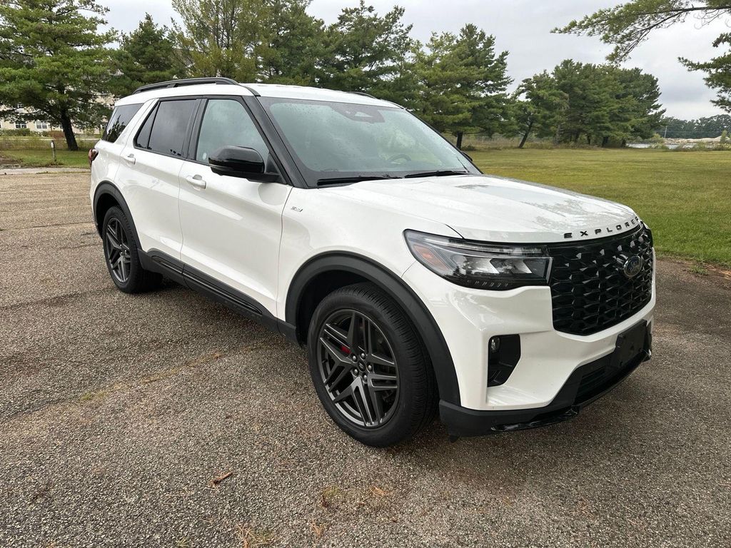 صورة مصغرة 33 لـ 2025 FORD EXPLORER ST-LINE