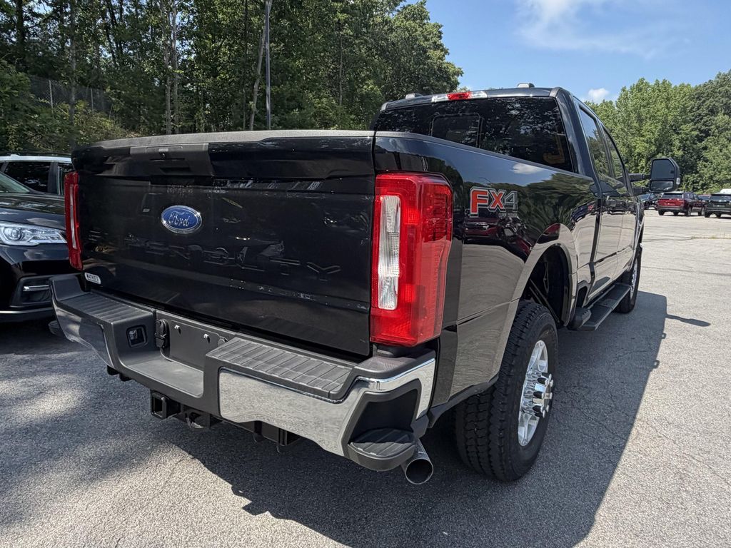 2026 FORD F-350 XLT — миниатюра 11