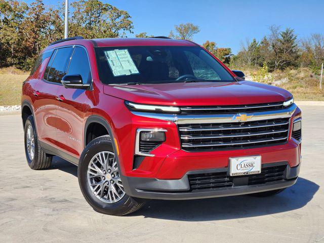 New 2025 Chevrolet Traverse LT