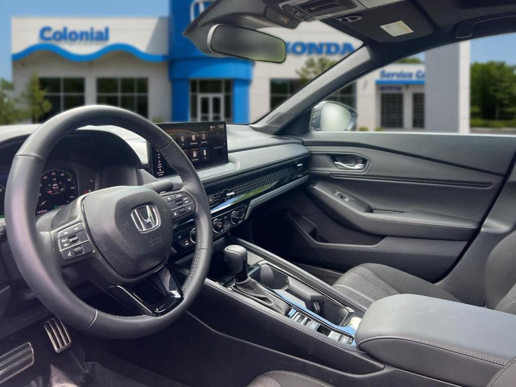 صورة 13 لـ 2025 Honda ACCORD HYBRID SPORT
