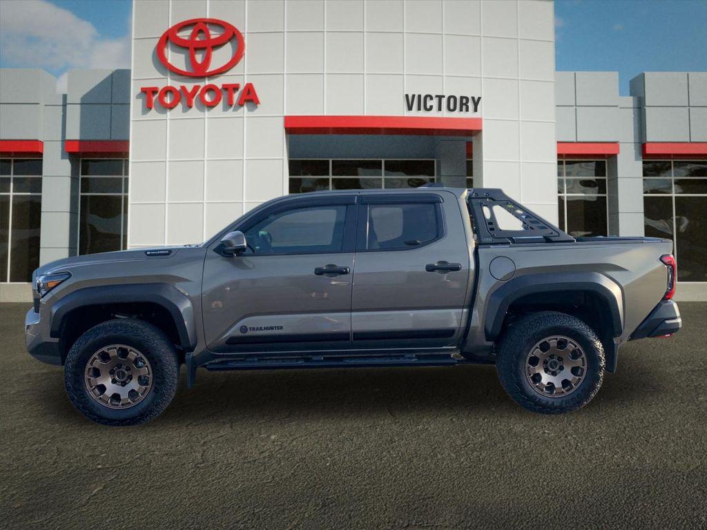TOYOTA TACOMA - 6