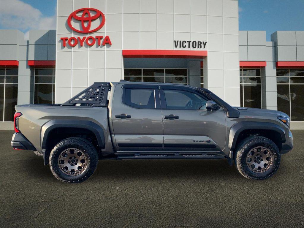 TOYOTA TACOMA - 2